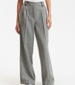 Pantalón ancho