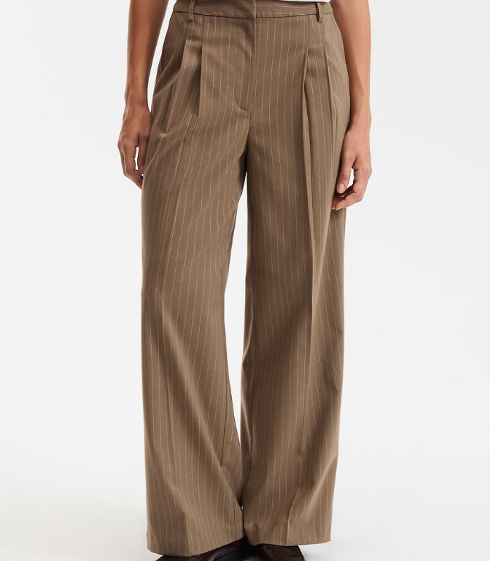 Pantalones sueltos