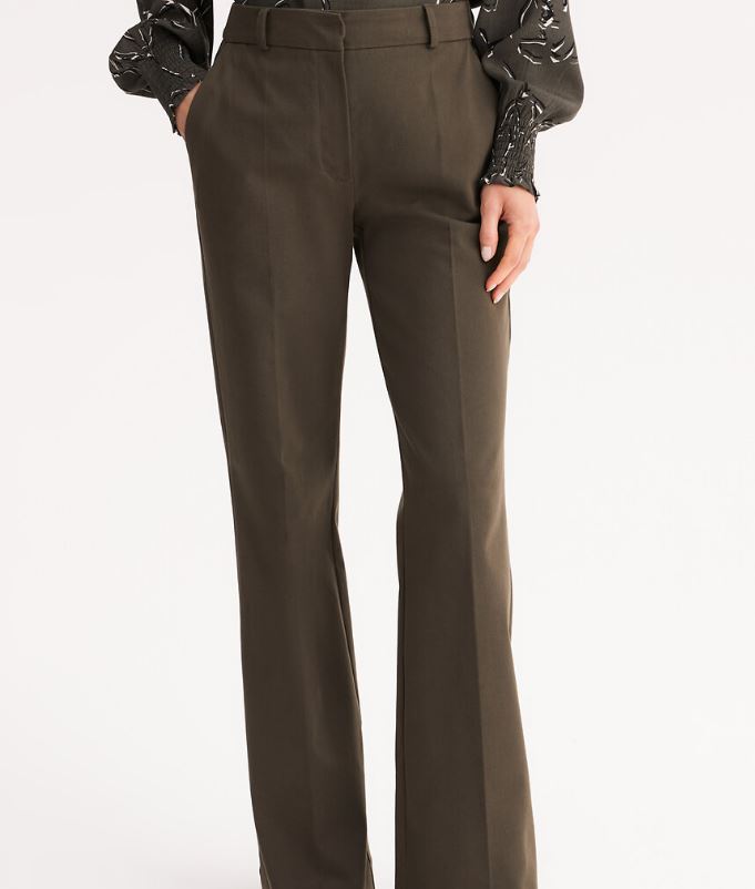 Pantalones acampanados