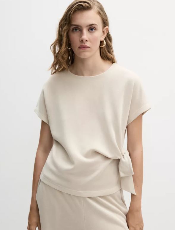 Camiseta nudo lateral