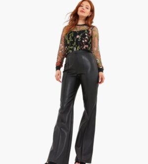 Pantalones pierna ancha